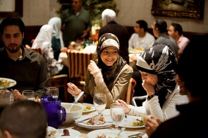 Patrons-enjoy-ifta-at-Habib-s-Cuisine-restaurant-in-Dearborn-Michigan.-Brian-Widdis-.jpg